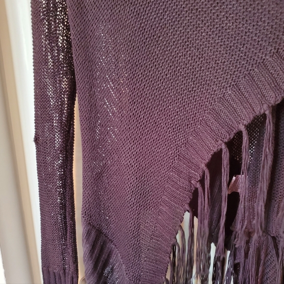 Selling Women's Black Long Sleeved Mesh Shawl With Tassles - Picture 4 of 10